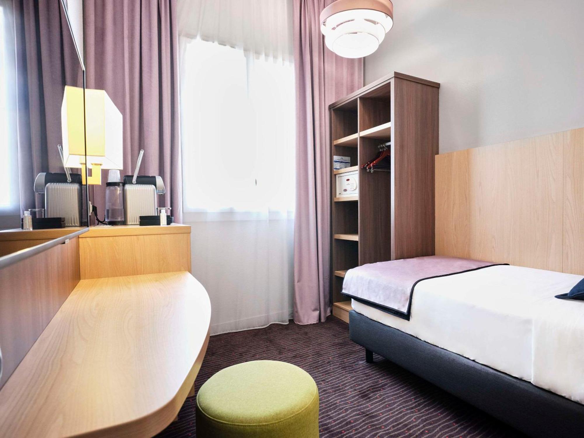 ควอลิตี้โฮเต็ล บอร์โดซ์เซ็นเตอร์ Hotel ภายนอก รูปภาพ